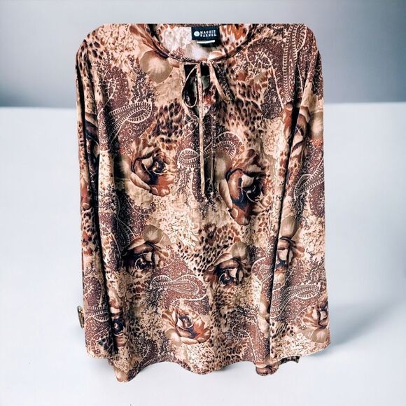 NWOT MAGGIE BARNES Plus Size Rose Abstract Tie Front Blouse - Picture 1 of 14